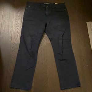 Gently Used Banana Republic Traveler Slim